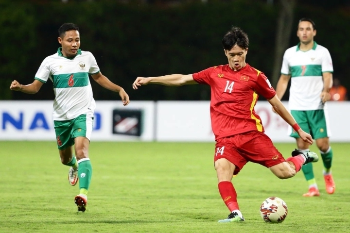 Two national football players test positive for COVID-19